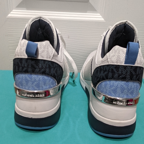 One left Size 9! Michael Kors Georgie Trainer Shoes - Picture 3 of 6